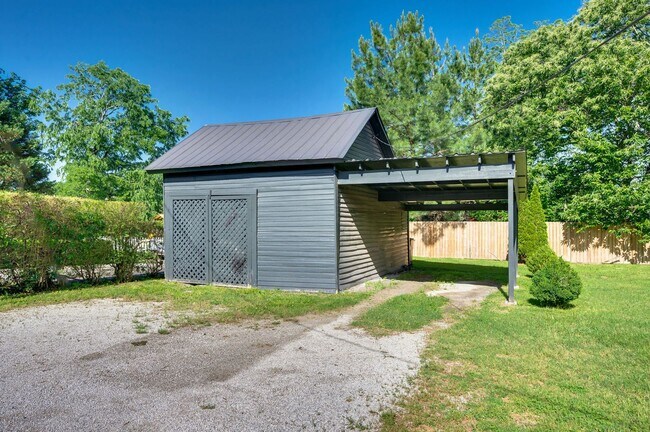 Building Photo - Charming 4BE/3BA Home in Historic Downtown Franklin!