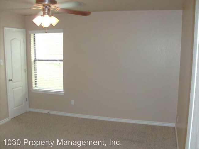 Building Photo - 3107 Lineage Loop