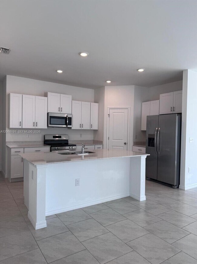 Building Photo - 17711 Paradiso Wy
