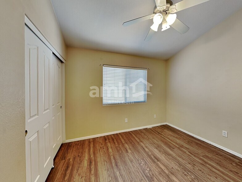 Building Photo - 3861 E Ironhorse Ct