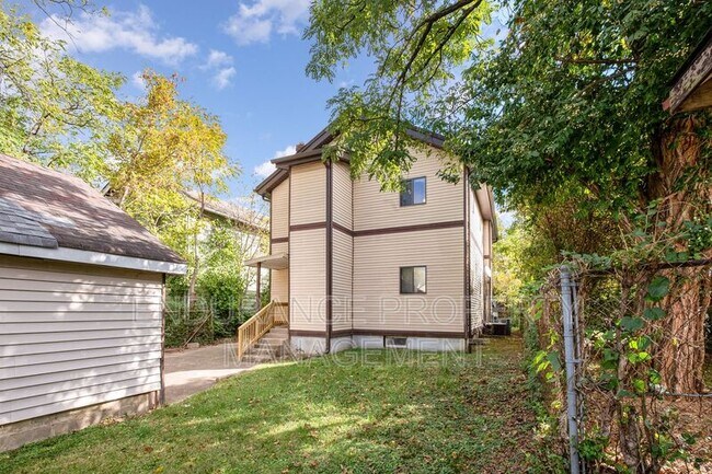 Building Photo - 2128 Crane Ave