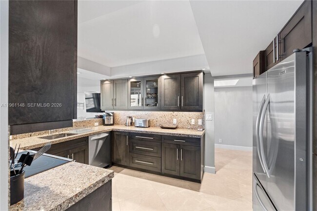 Building Photo - 1920 S Ocean Dr