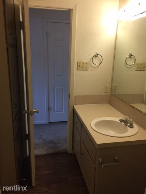 Building Photo - 2315 Jennifer Dr