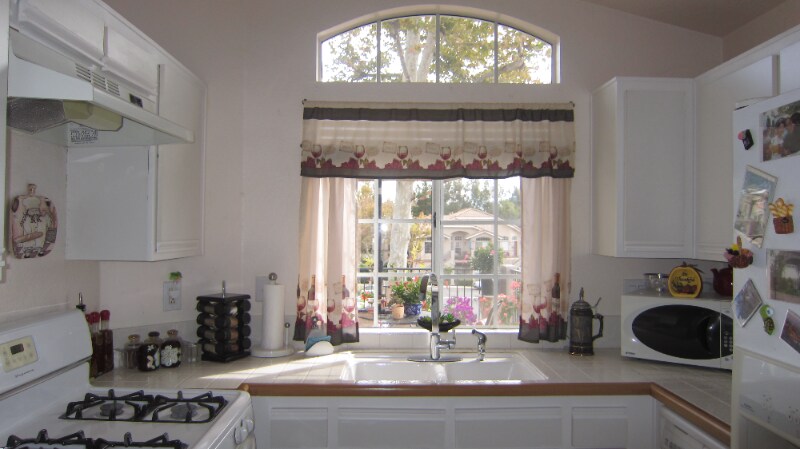 Building Photo - 4 Marino