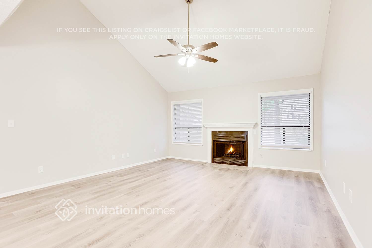 Building Photo - 6132 Lakeshore Dr SE