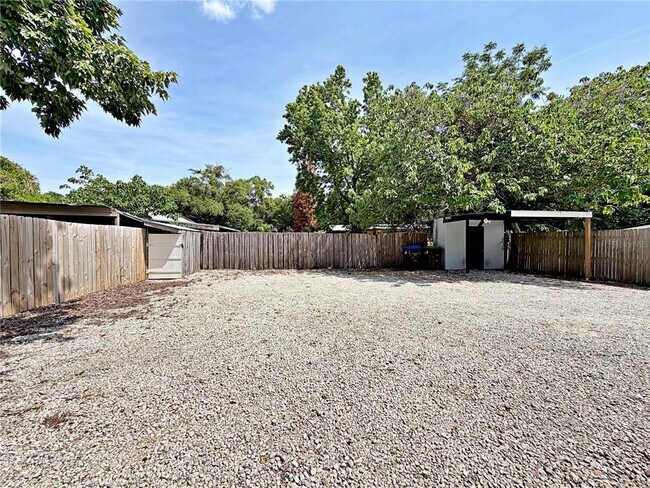 Building Photo - 5329 Blue Grass St