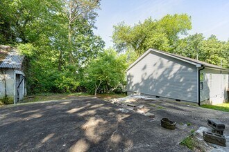 Building Photo - 720 East Ave