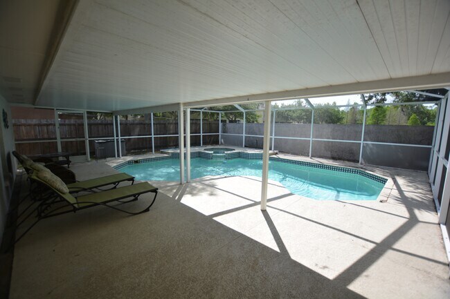 Building Photo - 6314 Eaglebrook Ave
