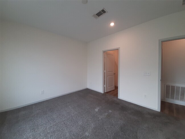 Building Photo - 23410 Chiasso St