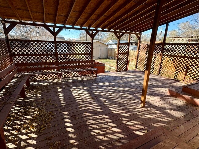 Building Photo - 1465 Central Ave