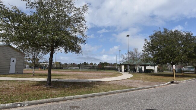 Building Photo - 7990 Baymeadows Cir E