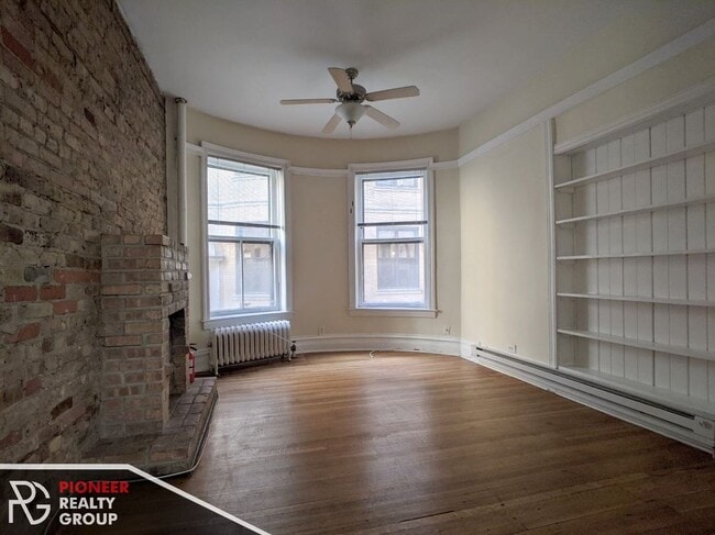 Building Photo - 1216 N Dearborn St