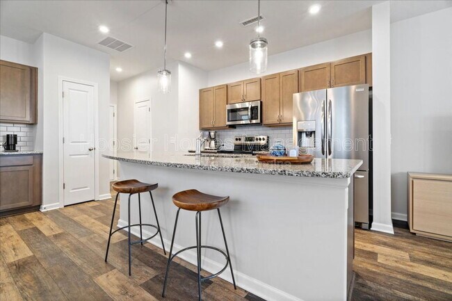 Building Photo - 9239 Hawley Dr