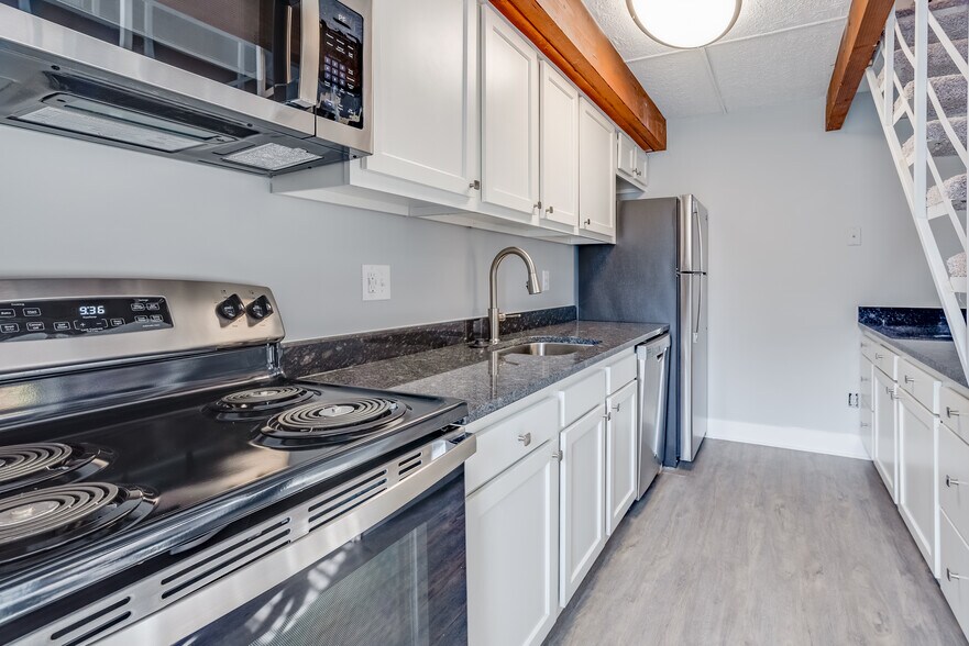 Cherryblossom Way North 5049 Red Cherry Ct Columbus OH 43230