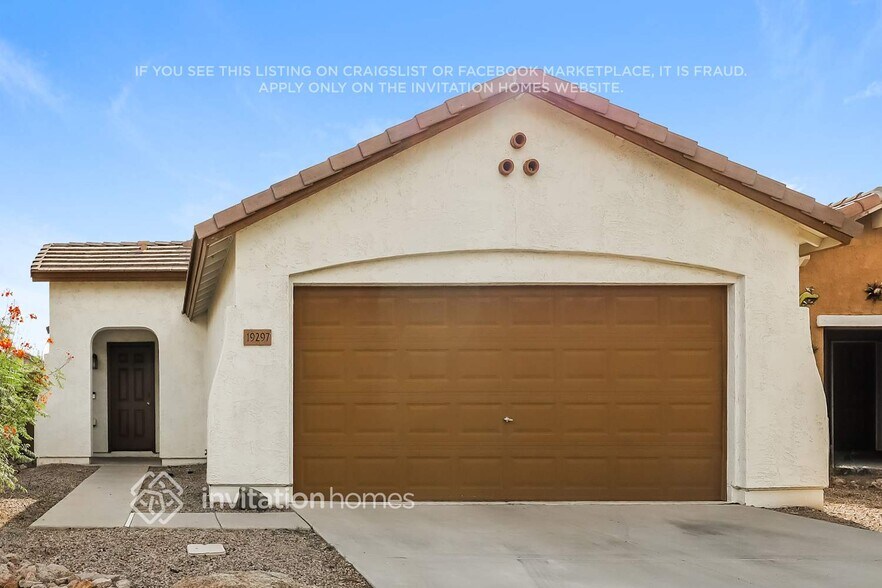 Primary Photo - 19297 N Ibiza Ln