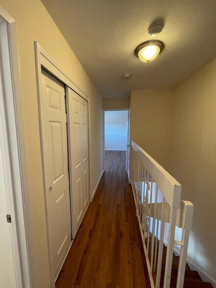 Upstairs hallway - 1705 Monroe St