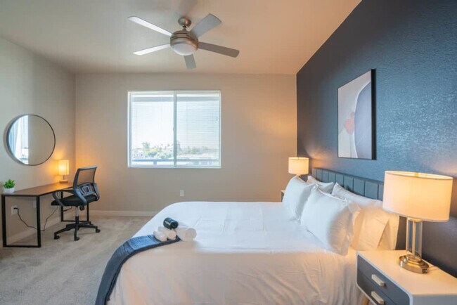 Building Photo - 1980 E Broadway Rd