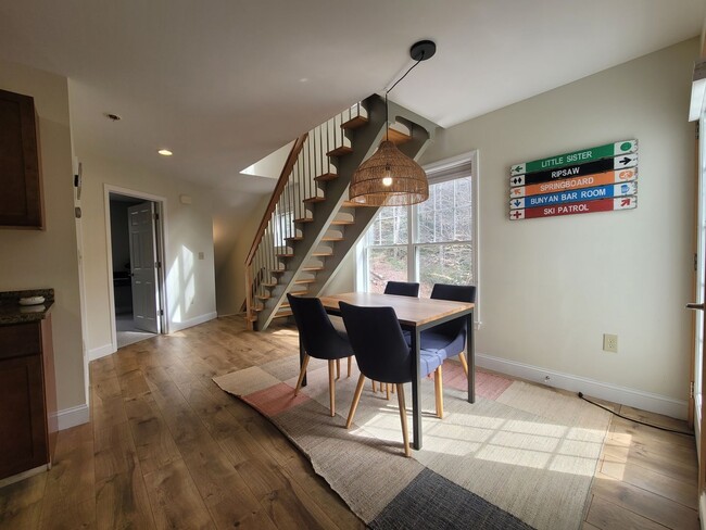 Building Photo - 6 month SUMMER SEASONAL on the River - $500 DISCOUNT!! - $2400/mo 2 bed 2 bath available now!