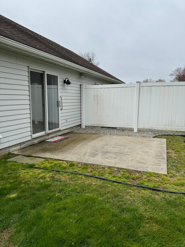 Building Photo - 14 Plymouth Ct