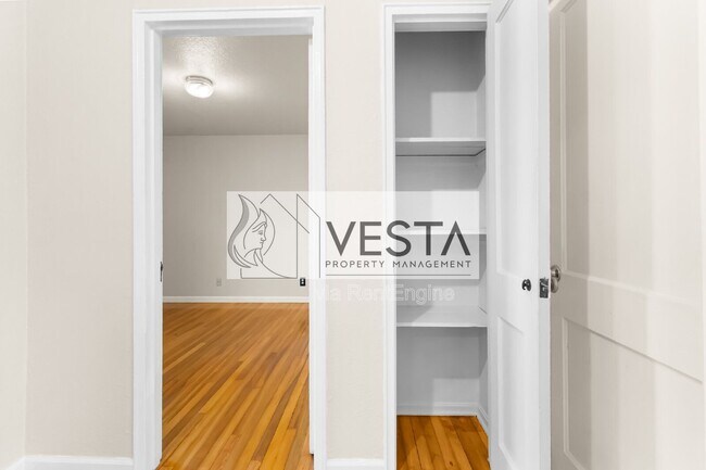 Building Photo - 16 Fortunate Dr