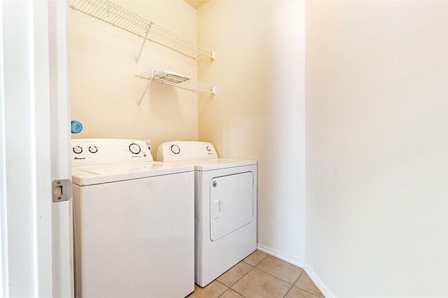 Building Photo - 24807 Lazy Tee Ln