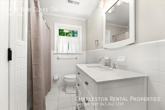 Building Photo - 1430 Bur Clare Dr