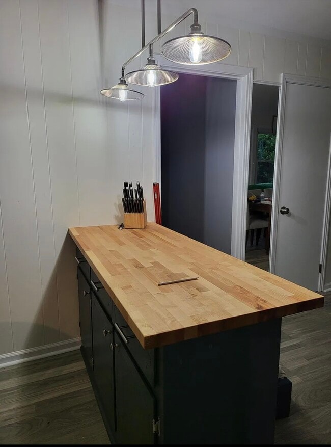 Building Photo - 68 Durrett Dr