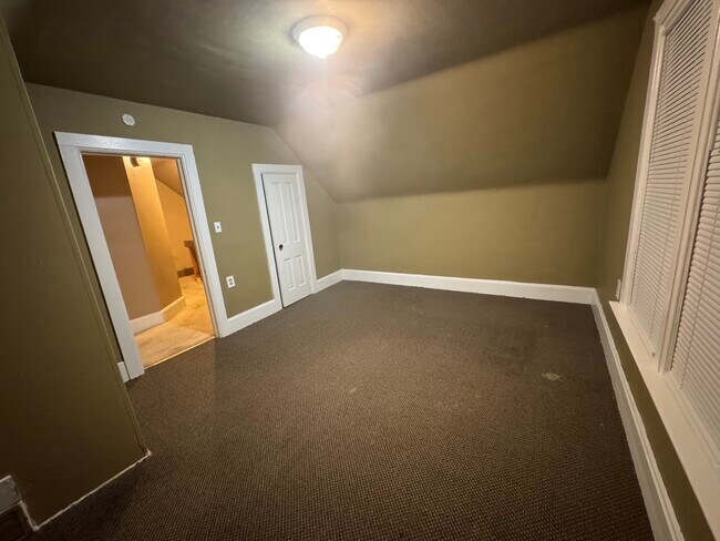 Upstairs Bedroom #2 - 204 Independence Ave S