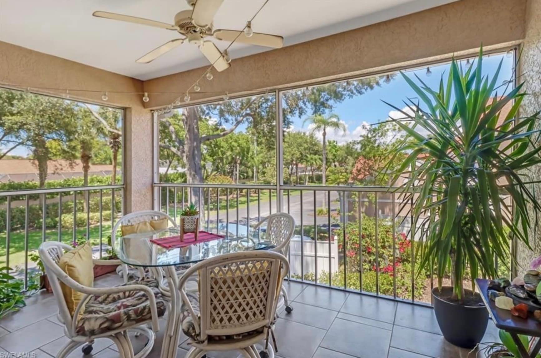 Building Photo - 9840 Luna Cir