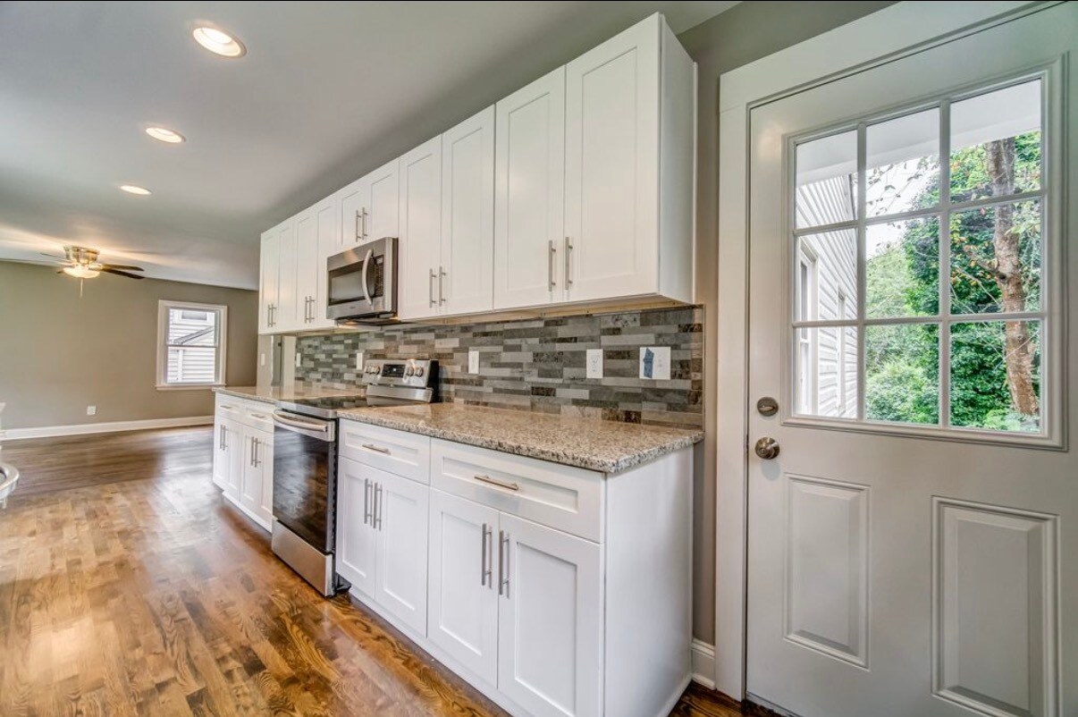 Building Photo - 1384 Westmont Rd SW