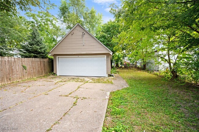 Building Photo - 4305 Ardmore Ave