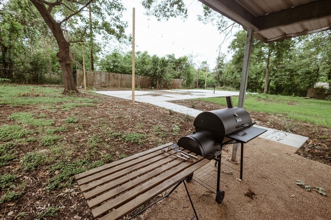 Building Photo - 1824 N 12th St