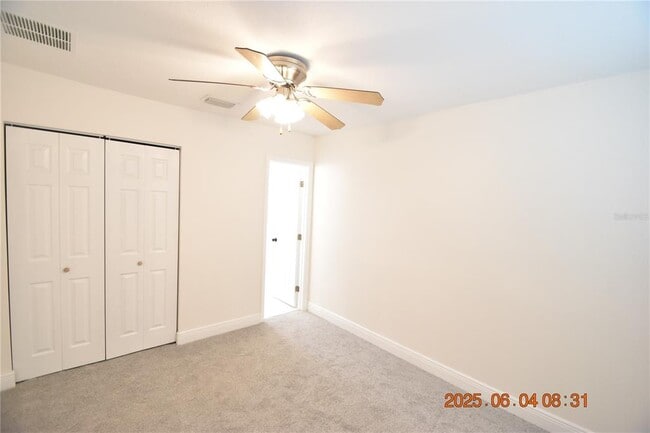 Building Photo - 417 Country Club Dr