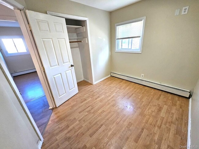 Building Photo - 56 Applegate Dr