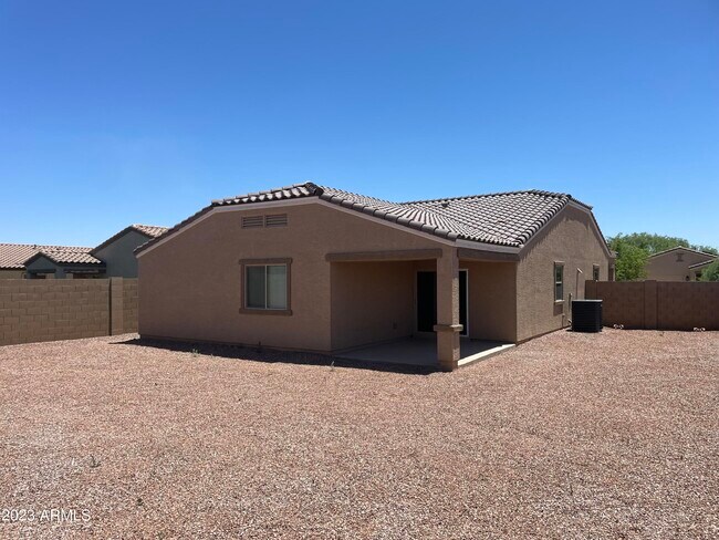 Building Photo - 25440 W Yanez Ave