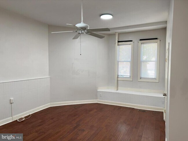 Building Photo - 2528 Poplar St