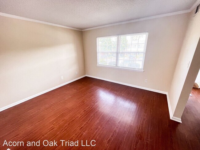 Building Photo - 2 br, 2.5 bath House - 4746 Champion Court