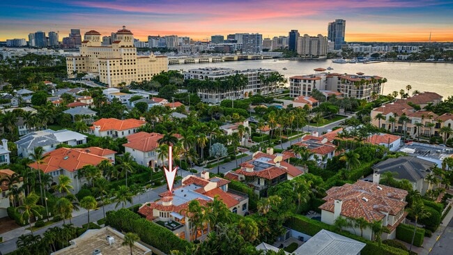 Building Photo - 245 Everglade Ave