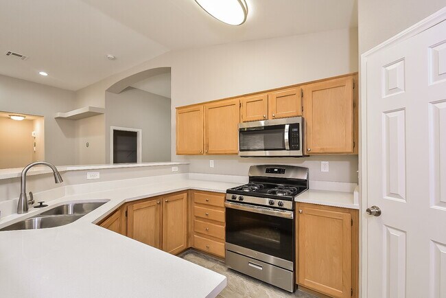 Building Photo - 6901 Rosinwood St