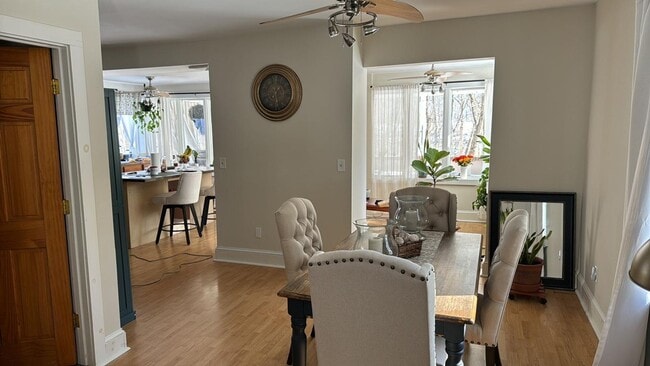 Building Photo - Riverfront home in a quiet spot, 3 acres, ...