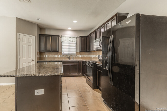 Building Photo - 1434 Kedros-