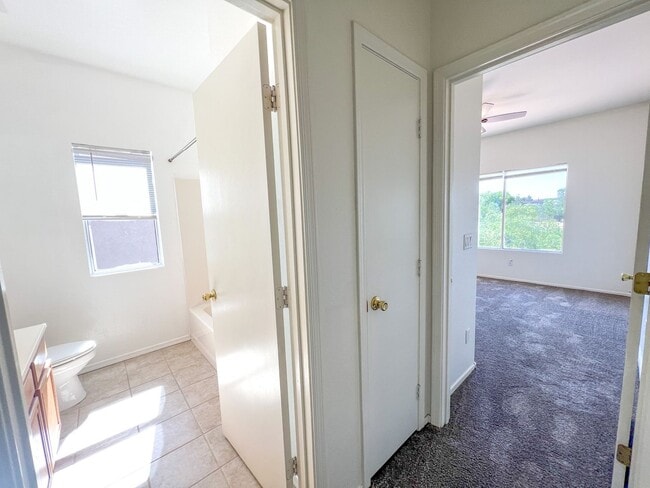 Building Photo - HOUSE-COTTONWOOD- GYM/POOL - DEL WEB COTTO...