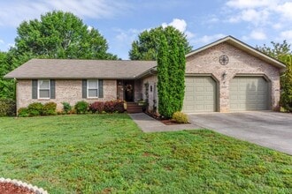 Building Photo - 1313 Carowinds Cir