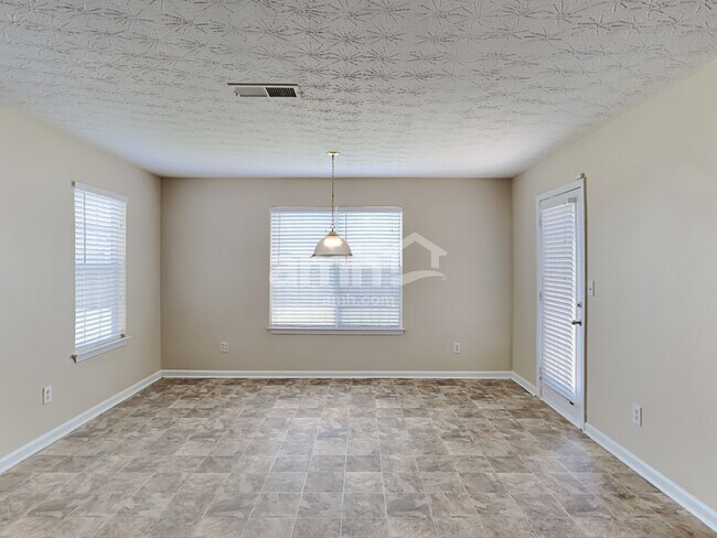 Building Photo - 1140 Ivey Lane