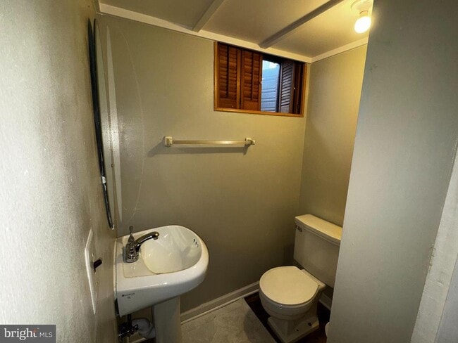 Building Photo - 10502 Glenhaven Dr