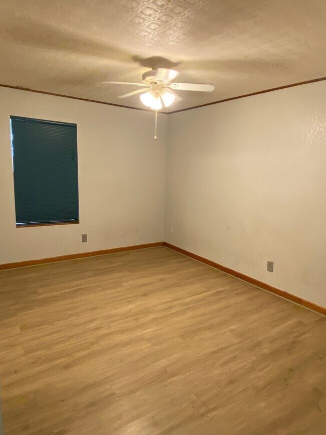 Building Photo - Charming 3BR House in Stockton