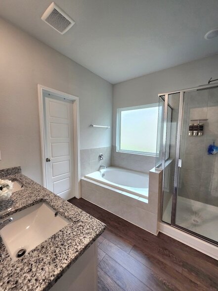 Building Photo - 9824 Dynamics Dr