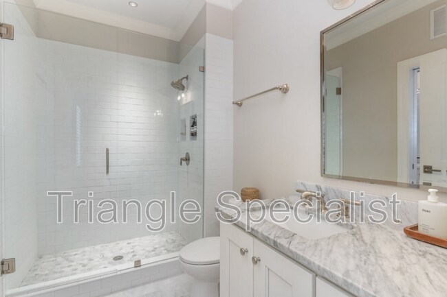 Building Photo - 2018 Smallwood Dr