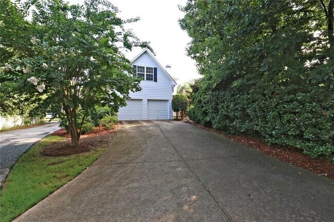 Building Photo - 1224 Crescentwood Ln