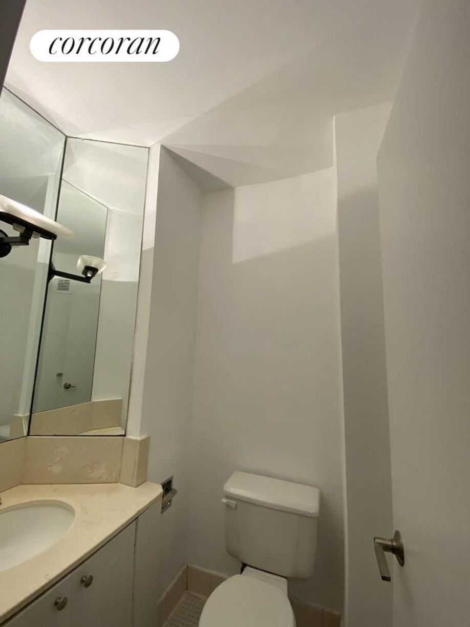 Building Photo - 159 W 53rd St